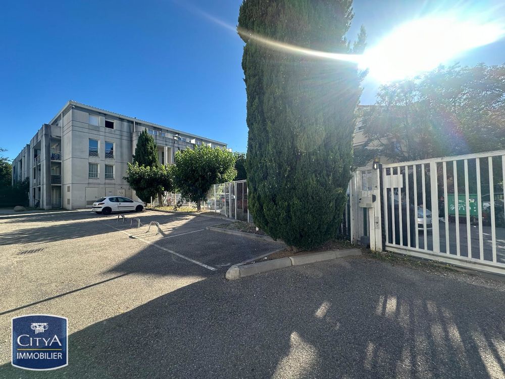location Parking / Garage Avignon (84000)