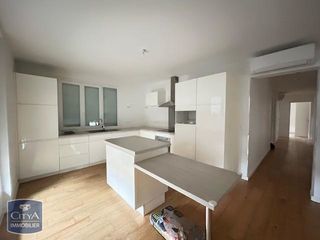  Appartement � louer 4 pi�ces 128 m�