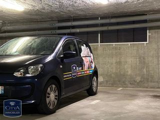  Parking / Garage � louer 