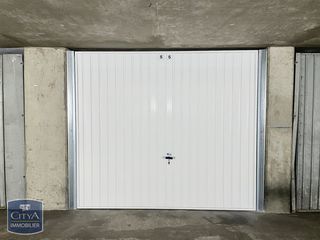  Parking / Garage � louer 