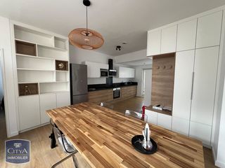  Appartement � louer 3 pi�ces 82 m�