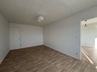  Appartement � louer 4 pi�ces 77 m�