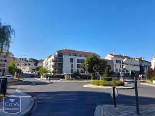  Parking / Garage � louer 