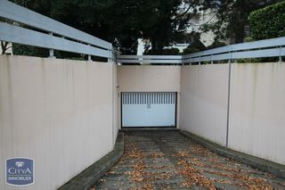  Parking / Garage � louer 