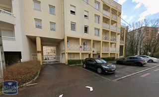  Parking / Garage � louer 