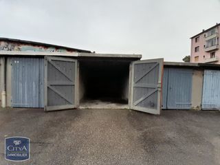  Parking / Garage � louer 