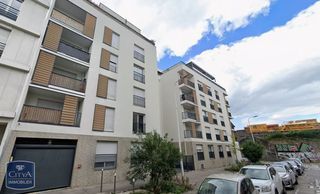  Parking / Garage � louer 