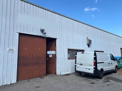 76 Bis Rue Victor Hugo. ROCHE LA MOLIERE- local Facil... 828 42230 Roche la moliere