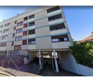  Parking / Garage � louer 