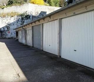  Parking / Garage � louer 