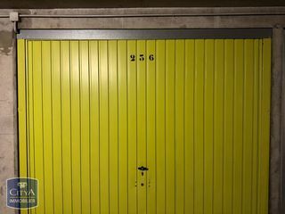  Parking / Garage � louer 