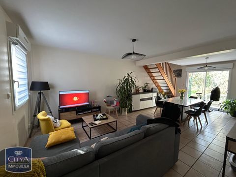   Location Maison Maison - 4 pi�ce(s) - 90 m�