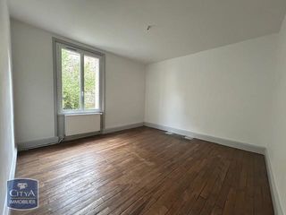  Maison � louer 9 pi�ces 210 m�