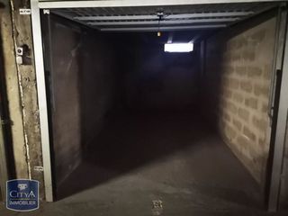  Parking / Garage � louer 