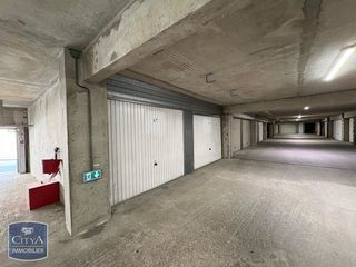  Parking / Garage � louer 