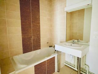  Appartement � vendre 4 pi�ces 82 m�