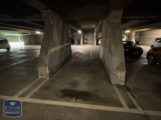 Parking / Garage � louer 