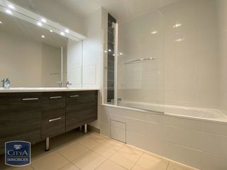  Appartement � louer 3 pi�ces 77 m�