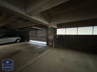  Parking / Garage � louer 
