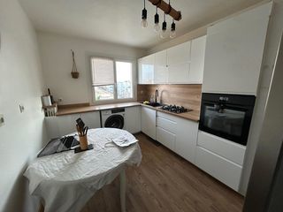  Appartement � louer 4 pi�ces 80 m�