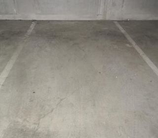  Parking / Garage � louer 
