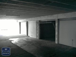  Parking / Garage � louer 