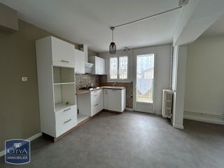  Maison � louer 5 pi�ces 117 m� Roquefort