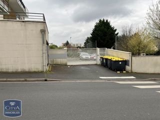  Parking / Garage � louer 