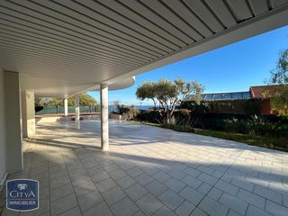  Appartement � louer 5 pi�ces 215 m�