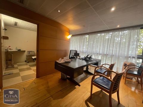 &Agrave; LOUER : Local professionnel id&eacute;alement situ&eacute; &agrave; Tour... 810 37000 Tours