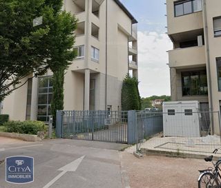  Parking / Garage � louer 