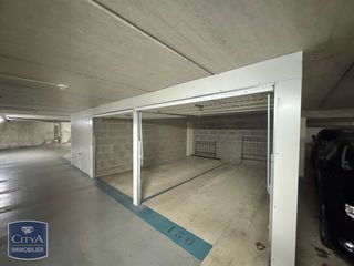  Parking / Garage � louer 