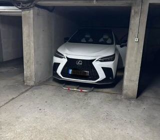 Parking / Garage � louer 