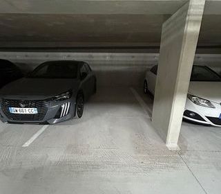  Parking / Garage � louer 