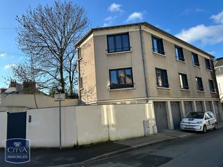  Parking / Garage � louer 