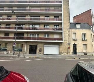  Parking / Garage � louer 
