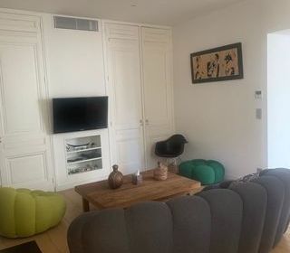  Maison � louer 8 pi�ces 209 m�