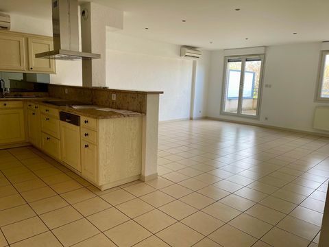   Location Appartement Appartement - 3 pi�ce(s) - 73 m�