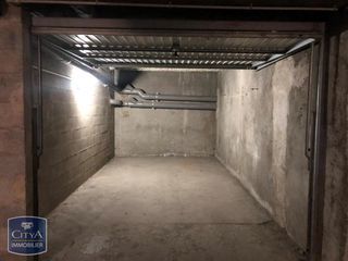  Parking / Garage � louer 
