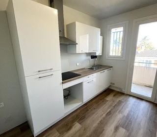  Appartement � louer 3 pi�ces 73 m�