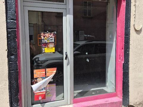 Local commercial situ&eacute; Rue Perrier &agrave; M&acirc;con d'une supe... 530 71000 Macon