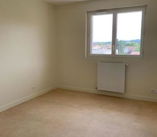  Appartement � louer 4 pi�ces 80 m�