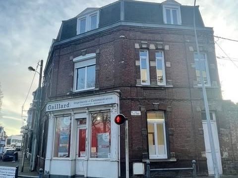 &Agrave; LOUER : D&eacute;couvrez ce local professionnel id&eacute;alement... 3000 62000 Arras