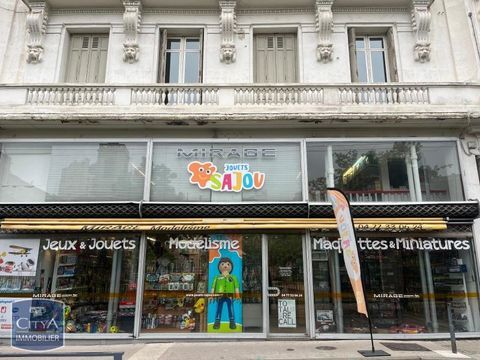 A LOUER : Local commercial id&eacute;alement situ&eacute; dans l'hy... 790 42000 Saint-etienne