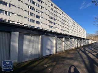  Parking / Garage � louer 