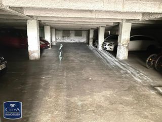  Parking / Garage � louer 