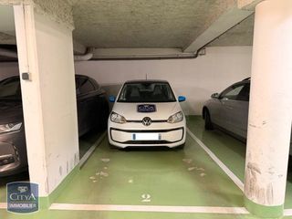  Parking / Garage � louer 