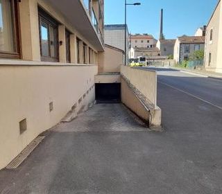  Parking / Garage � louer 
