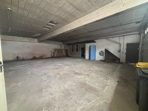 Local de 280 m&sup2; en RDC - proche centre ROCHE LA MOLIE... 740 42230 Roche la moliere