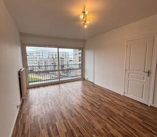  Appartement � louer 4 pi�ces 77 m�